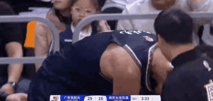 广东首节打到29-16时 杜锋再现“五上五下”轮换