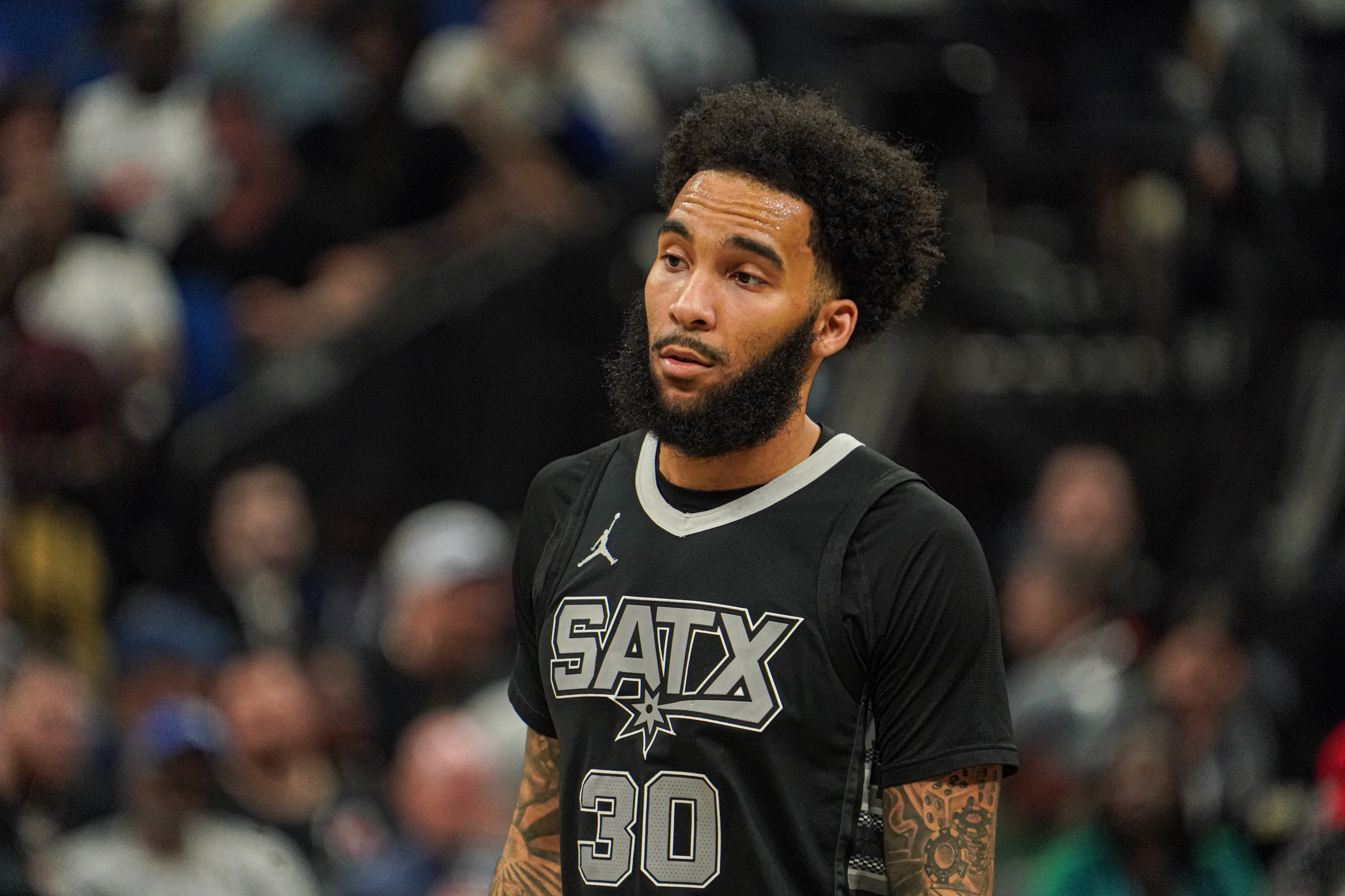 找不到筐！尚帕尼三分6中0得4分6板2助2断 正负值-20最低